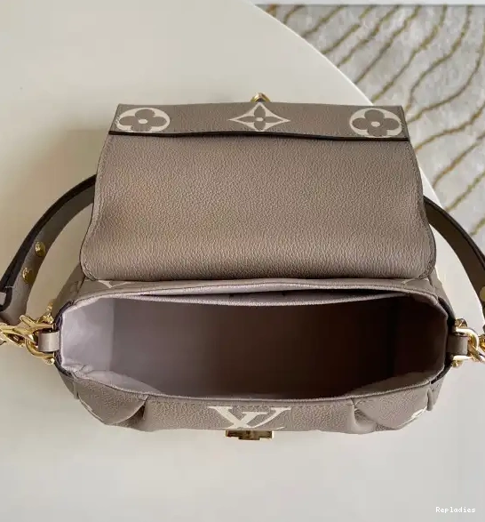 Cheap LOUIS FAVORITE VUITTON 0520